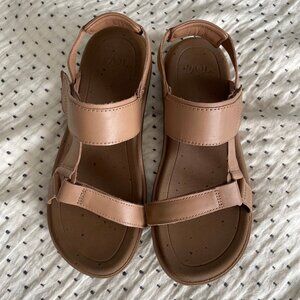 Teva Madera Slingback Sandals in Sz 9 Womens/40 EU - in Tigers Eye Brown